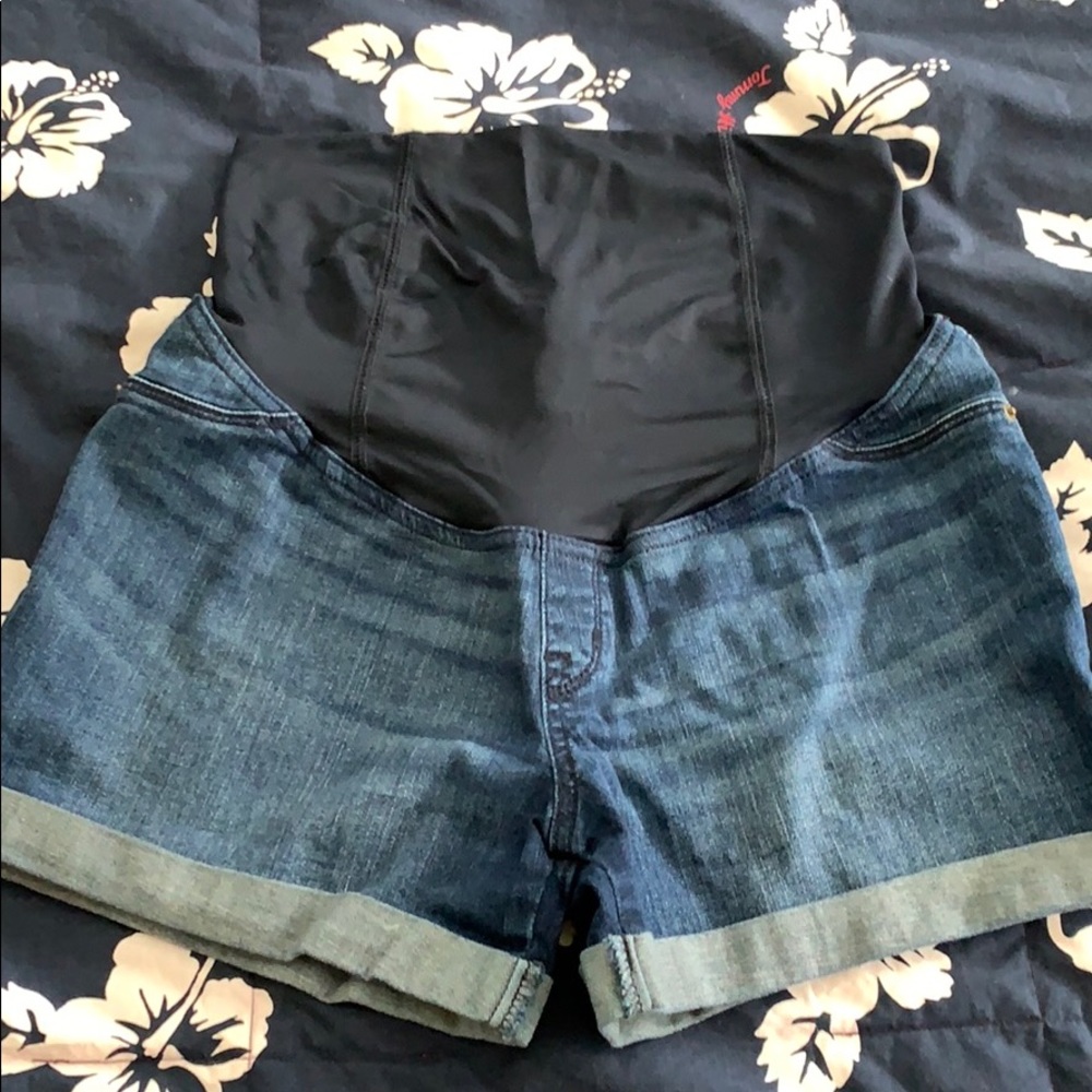 Isabel Maternity shorts